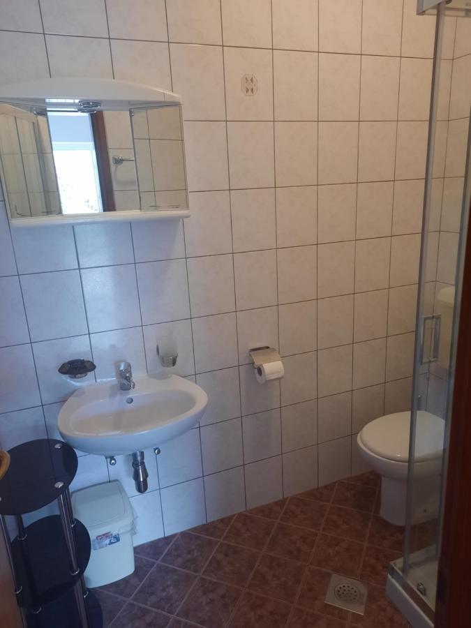 Apartments Marinela Πόρετς Εξωτερικό φωτογραφία