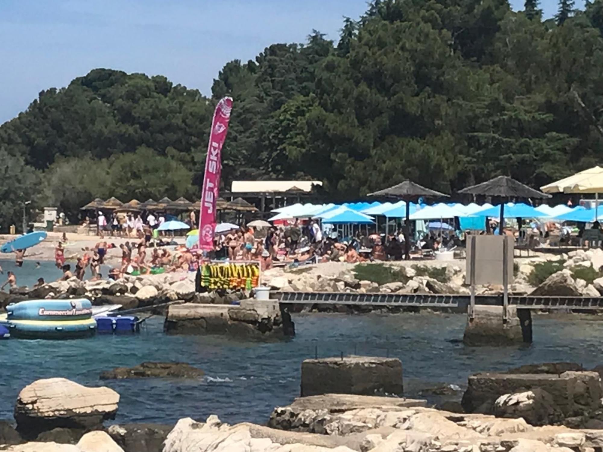 Apartments Marinela Πόρετς Εξωτερικό φωτογραφία