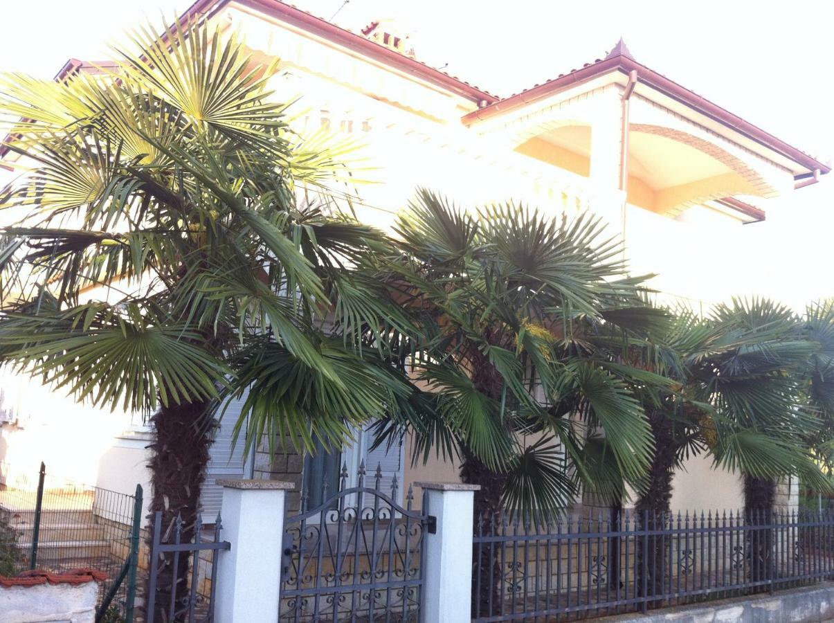 Apartments Marinela Πόρετς Εξωτερικό φωτογραφία
