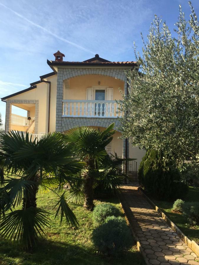 Apartments Marinela Πόρετς Εξωτερικό φωτογραφία